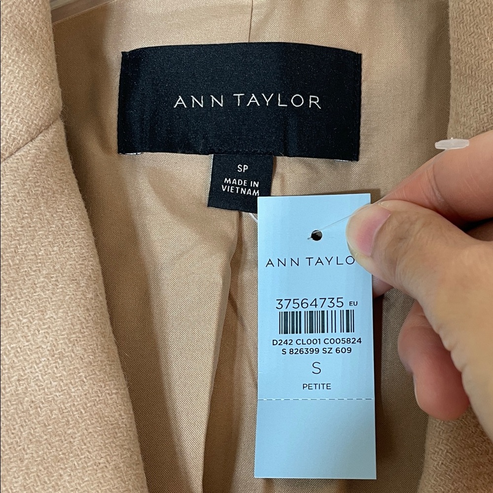 NWT. Ann Taylor Classic Wool Blend Belted Pea Coat. Small. $258! - Picture 3 of 12